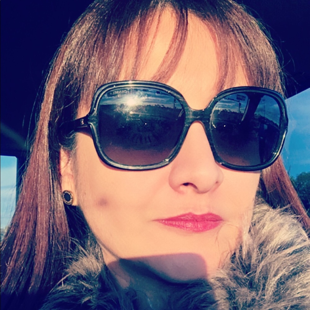 Meet your Posher, Nancy